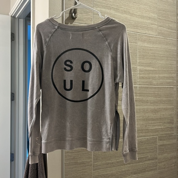 Soul cycle pullover - Picture 2 of 3